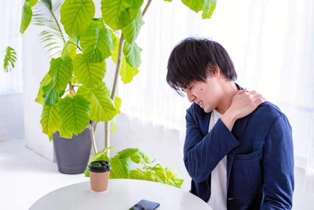 肩こりに悩む方のイメージ あさば整体院三郷中央店